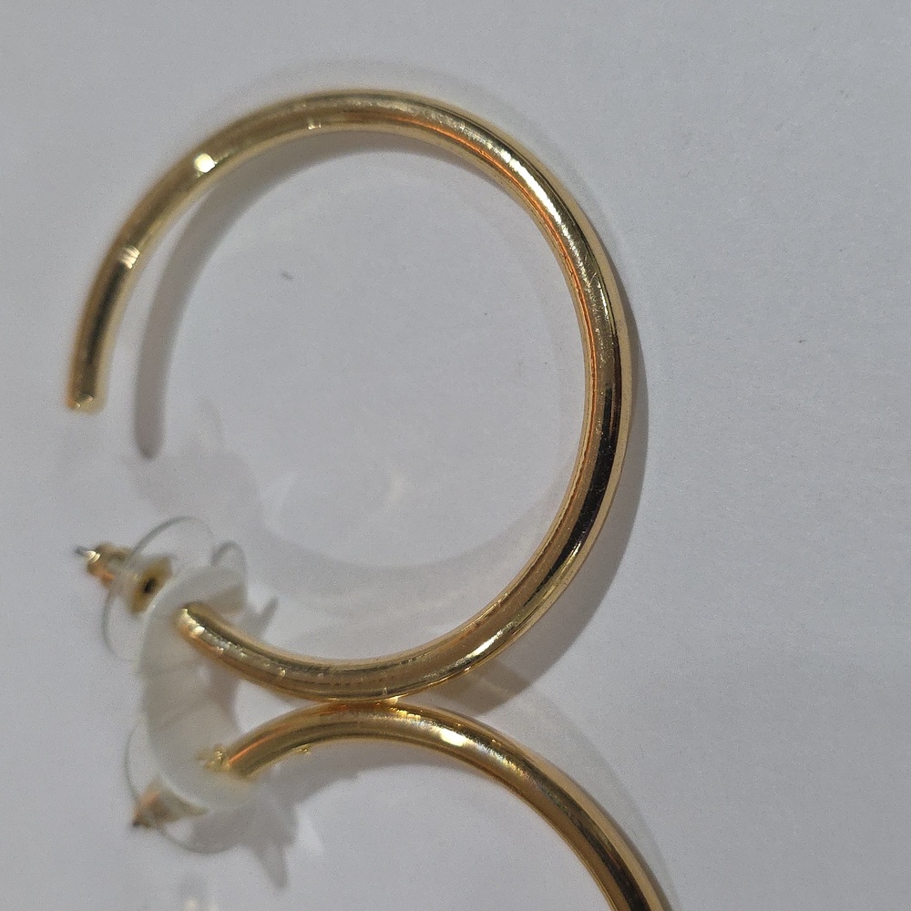 Chic Gold Open Hoop Earrings – Minimalist Lightweight Everyday Fashion Jewelry - Picture 6 of 9